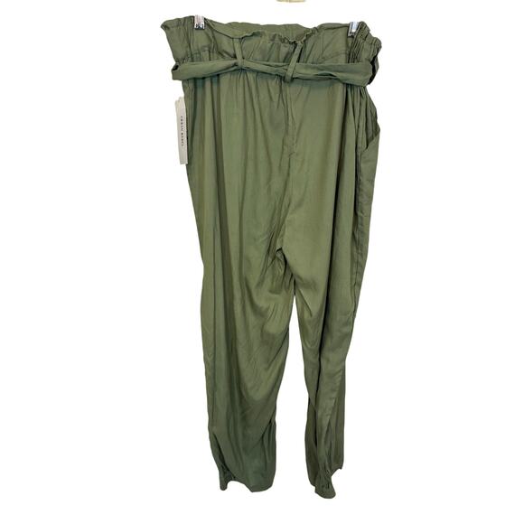 NWT Urban Rebel Front Tie High Waist Pant Women’s L Sage Green Minimalist Preppy - Picture 5 of 5